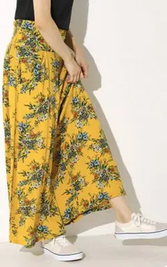 花柄 ワイドパンツ AZUL by moussy マウジー