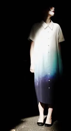 A15873 極美品 ハザマ　見えないものを見ようとして見上げた夜空のパーカーM A15873 極美品 ハザマ 見えないものを見ようとして見上げた夜空
