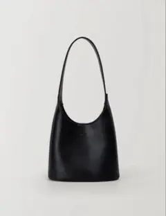konta様専用 ユニキュート シュリンクレザー 巾着バッグ (M) - メルカリ