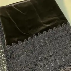 ベルベット濃茶ストール 刺繍入り