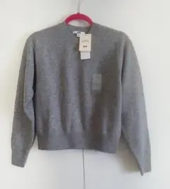 新品タグ付 UNIQLO プレミアムラムウール100% ニット S ライトグレー