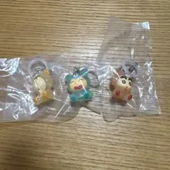 クレヨンしんちゃん　めじるしアクセサリー　ガチャガチャ　みんなでくまパジャマ