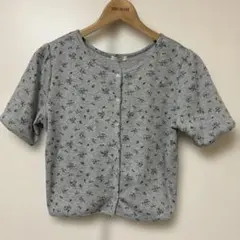 しまむら　ルナシオン　花柄ボタン付き半袖トップス　グレーL