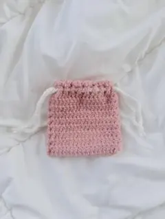 ピンクの編み物巾着袋 ハンドメイド