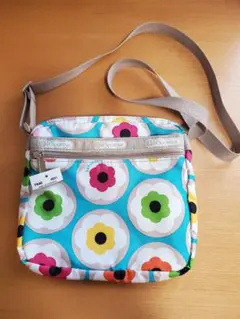 明るい花柄　LeSportsac　ショルダーバッグ