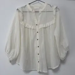 【美品】ジーナシス❤︎ブラウス　※予備ボタン有り