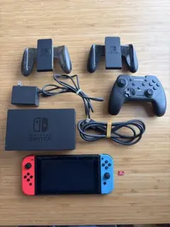 Nintendo Switch 本体＋周辺機器＋収納ケースのサムネイル