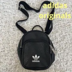 adidas originalsバックパックミニ　ショルダーバッグ　ブラック