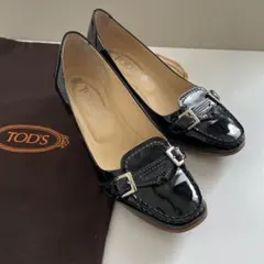 TOD'S パテントレザー パンプス ブラックのサムネイル