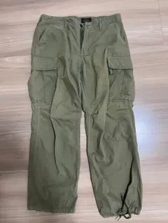 BEAMS カーゴパンツ オリーブ Mサイズのサムネイル