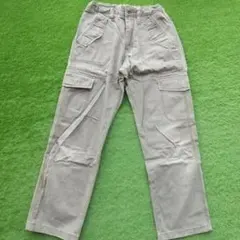 140cm UNIQLOカーキ色カーゴパンツ