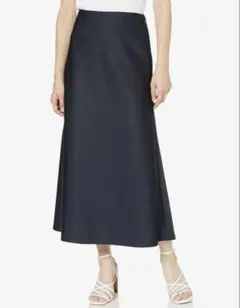 ハリ感バイアスナロースカート