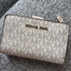 MICHAEL KORS 二つ折り財布 ロゴ柄