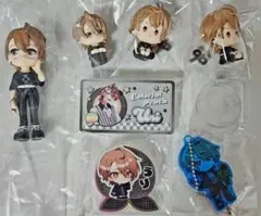 カラフルピーチ　うり　フィギュアセット　カプセルトイ　バッジ　グッズまとめ売り☆