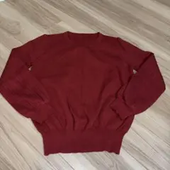 赤いニットセーター 長袖 リブ編み　クリスマスにピッタリ！