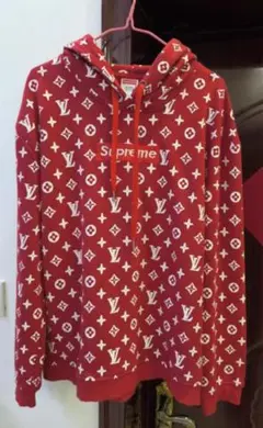 ルイ・ヴィトン×シュプリーム パーカー レッド