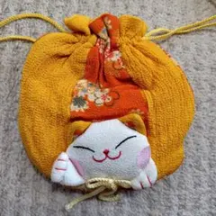 猫の顔刺繍入り ちりめん巾着袋