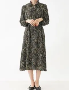 美品　NEMIKAネミカ　Leilianレリアンリバティ柄総柄ワンピース