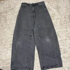 GU ダークグレー バレルレッグパンツ