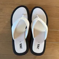 ZARA 厚底トングサンダル ホワイト 37サイズのサムネイル
