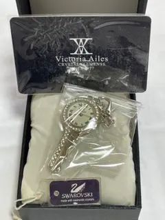 ヴィクトリア・アイリス スワロフスキークリスタル付きキーホルダー時計