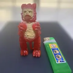 赤い怪獣フィギュア 約10cmお値