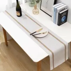 テーブルランナー 北欧風　ホワイト　白 モダン 撥水 防汚 ダイニングのサムネイル