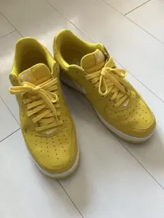 Nike Air Force 1 イエロー