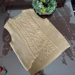 UNIQLO ベージュ ケーブルニット ベストL