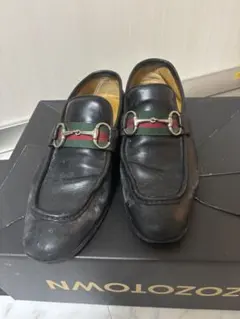 GUCCI ブラック ローファー メタルバックル - メルカリ