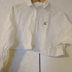NICE CLAUP ホワイト クロップドシャツ