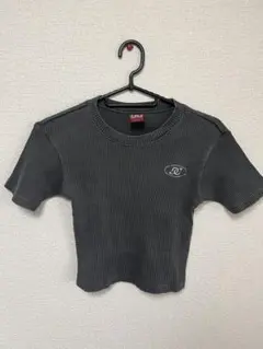 【DC SHOES】ディーシー ワンポイント刺繍 リブTシャツ クロップド丈 Mのサムネイル