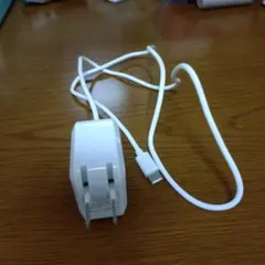 USB-C ACアダプター 0.8センチ　CA-J28N-MW