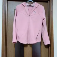 PUMA フード付きピンクパーカー