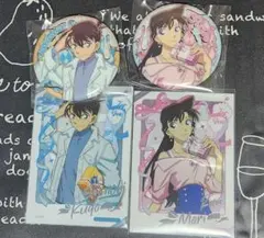 名探偵コナン 中国 工藤新一 毛利蘭 gift 缶バッジ ブロマイド 4点セット