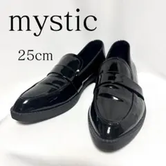 美品＊mystic ミスティックエナメルレザーローファー　25cm ブラックのサムネイル