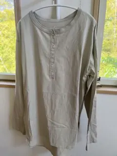 relume ベージュヘンリーネック 長袖Tシャツのサムネイル