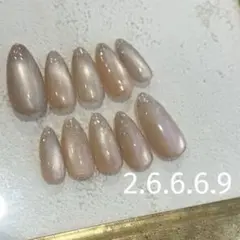 奥行き感がうる艶 アーモンド形 完成品 キレイめデザイン マグネットネイル