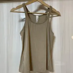 新品　Lululemon ベージュ タンクトップ S