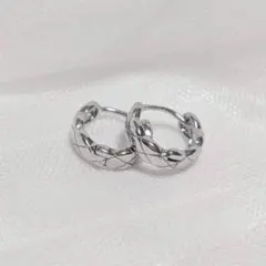 ココクラッシュピアス　シルバーsilver925 シャネル　アクセサリー　2e