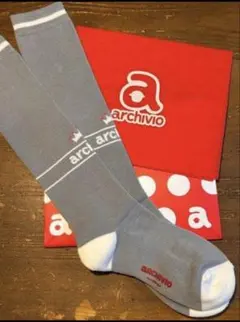 ★新品！アルチビオ ロゴ入りライン柄ハイソックス★ライトグレーのサムネイル