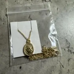 ゴールドオーバルペンダントネックレス