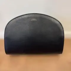 A.P.C. Demi‑Lune ショルダーバッグ 黒 レザー
