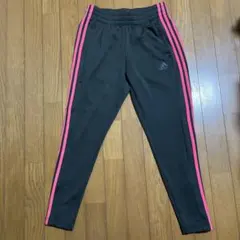 未使用★adidas ジャージパンツ M ダークグレー/ピンク　レディース