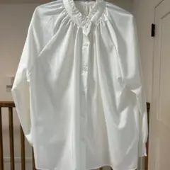 ホワイト フリル襟 長袖シャツ