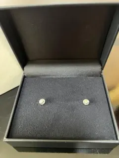 天然ダイヤモンド ピアス k14WG 0.608ct 0.566ct 鑑定書付 - メルカリ