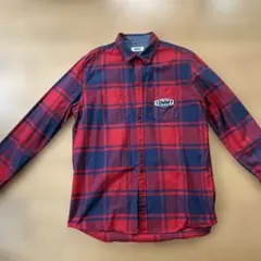 TOMMY JEANS 赤・紺チェック 長袖シャツ Lのサムネイル