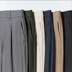 UNIQLO タックワイドパンツ　ネイビー　S