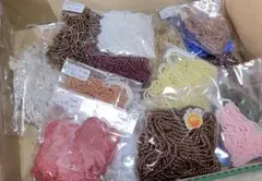 最終値下げ。紐付き、ビーズ まとめ売り 大量 ハンドメイド 素材