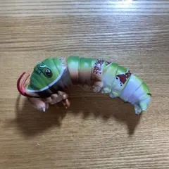 いきもの大図鑑　芋虫　クロアゲハの幼虫